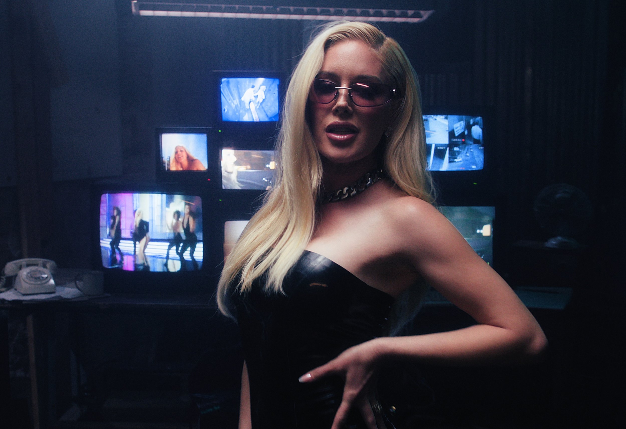 HEIDI MONTAG - "BODY LANGUAGE"