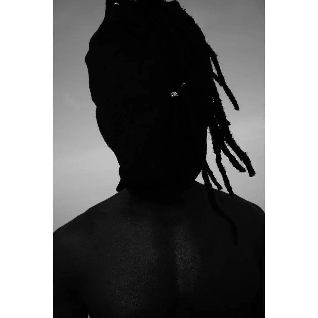 Gens sans t&ecirc;te. Assane.
Dakar, 2021

&gt; Check my work on www.emmanuelallara.com
If you like it, you can support my photography work by sharing, or buying prints 😊
-

#streetphotographyinternational #streetphotographyinternational_bw @magnump