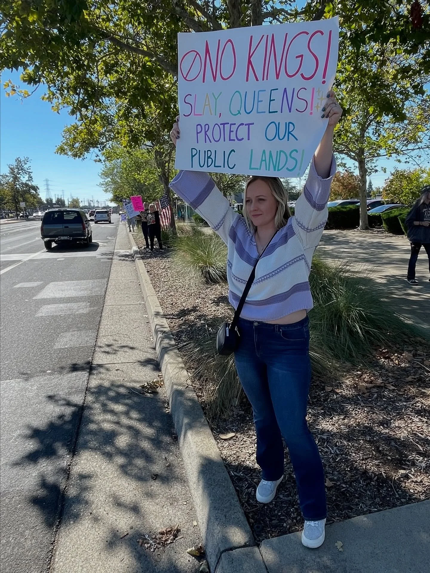 October recap, pt. 2 🪧🚫👑🥳🧁⛳️🏌️&zwj;♀️💐📚🌧️