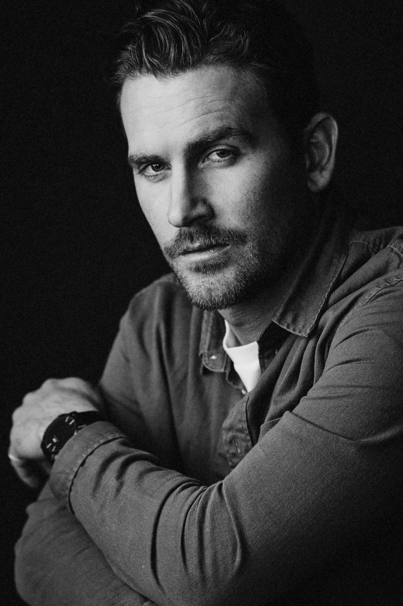 Vancouver Headshot Photographer, Vancouver Portrait Photographer, Vancouver Editorial Photographer, Vancouver Gallery Photographer, Vancouver Celebrity Photographer, Elinchrom