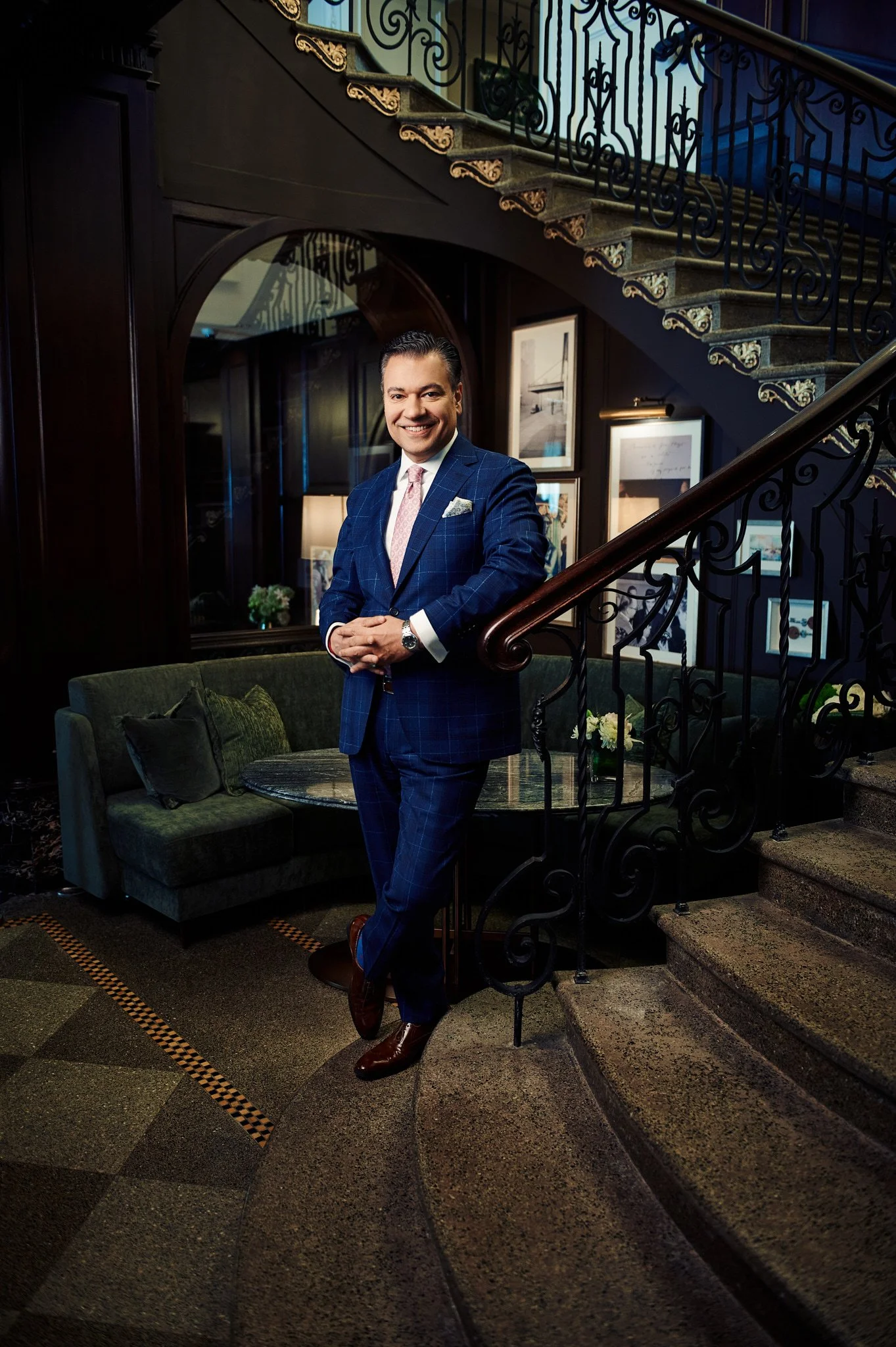 Vancouver Headshot Photographer, Vancouver Portrait Photographer, Vancouver Editorial Photographer, Vancouver Gallery Photographer, Vancouver Celebrity Photographer, HOTEL GEORGIA VANCOUVER, Elinchrom