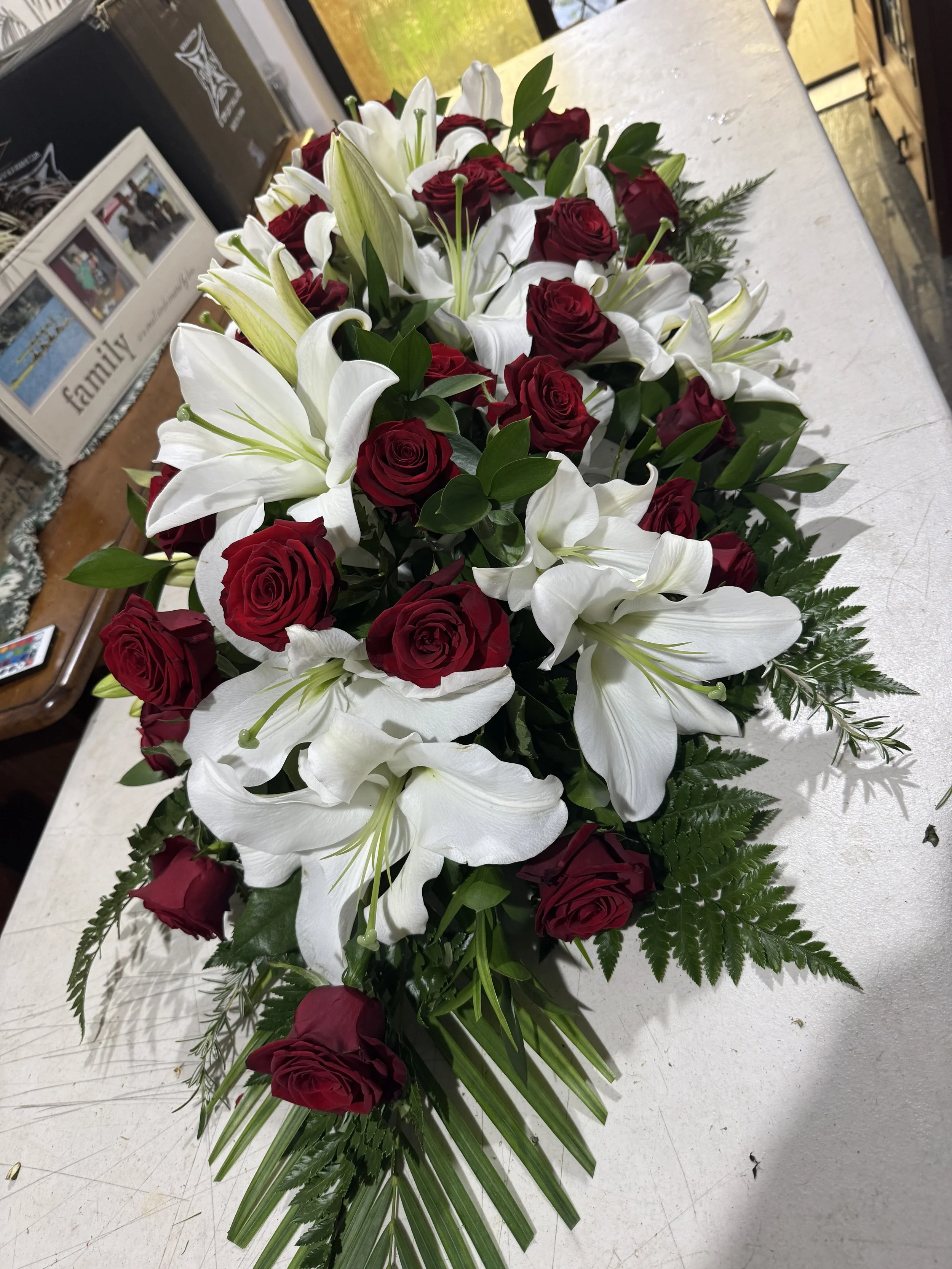 IMG_red-white-casket-spray-auckland.jpeg