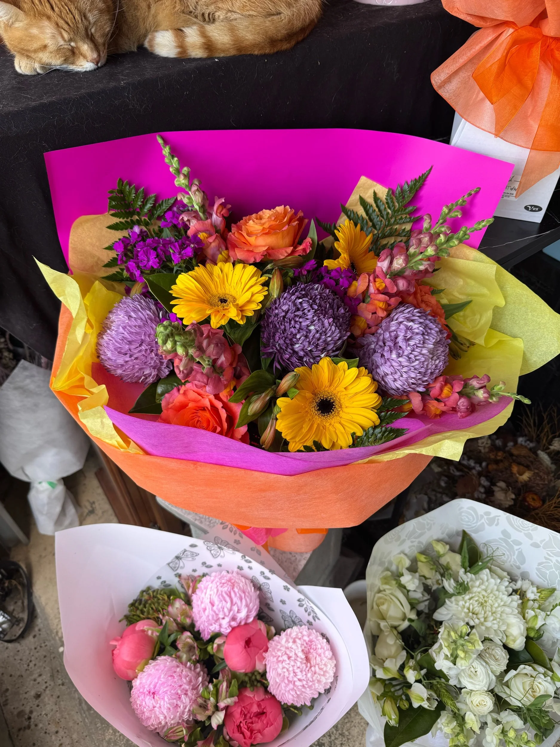Bright and Cheery Bouquet in a Vox