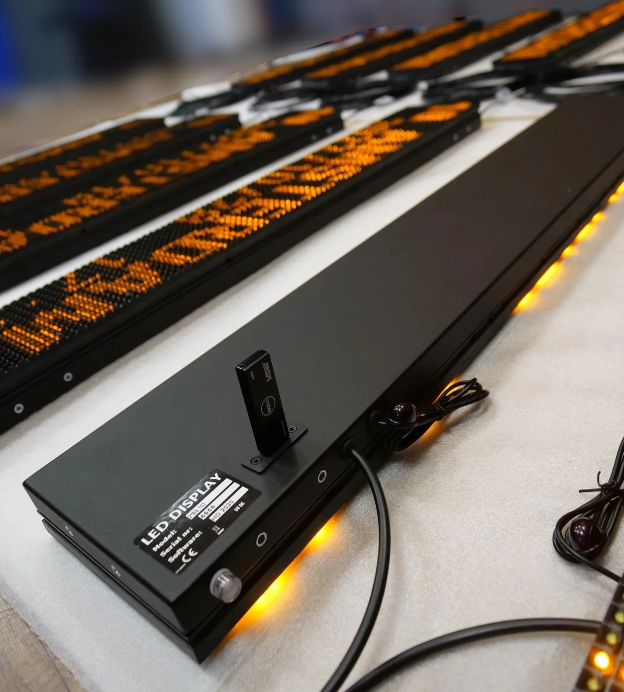 Bus_LED_2xBS103_7.JPG.jpg
