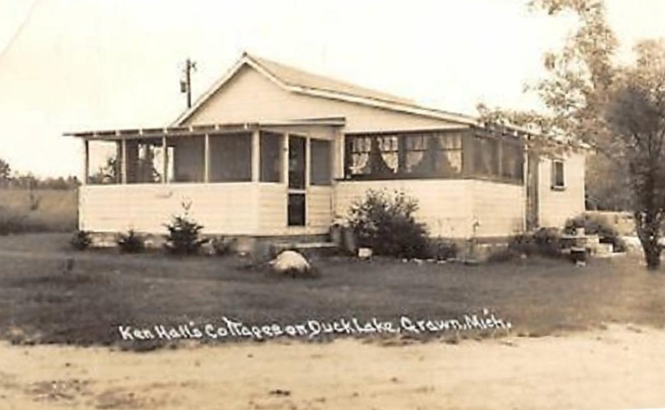 In 1929, the property was sold to Ken Hall and he made it into a fish camp and named it Hall’s Landing. He began bringing small cottages on a trailer to the property.
