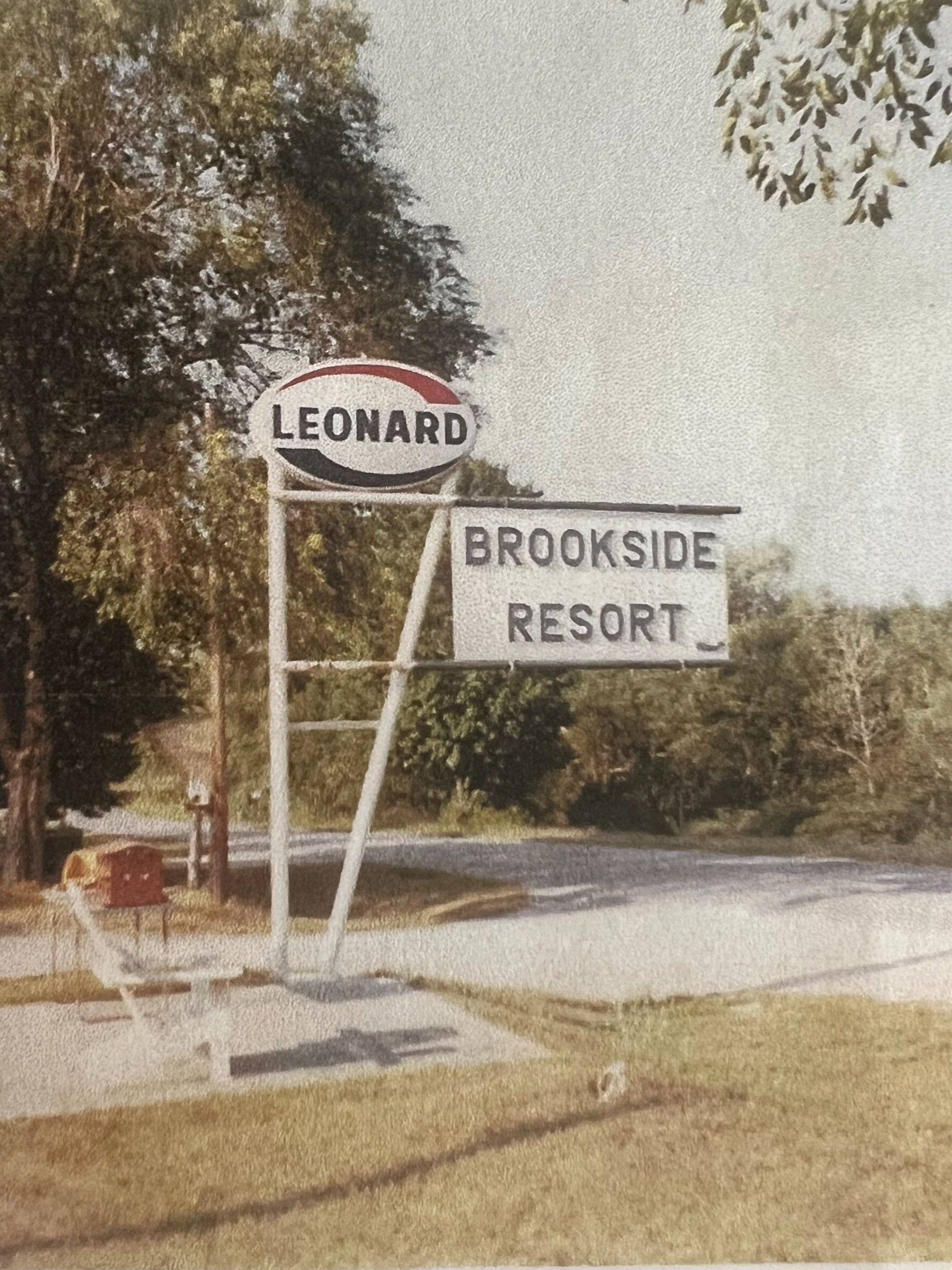In 1940, Hall's Landing was sold to 2 partners who changed the name to Brookside Cottages.