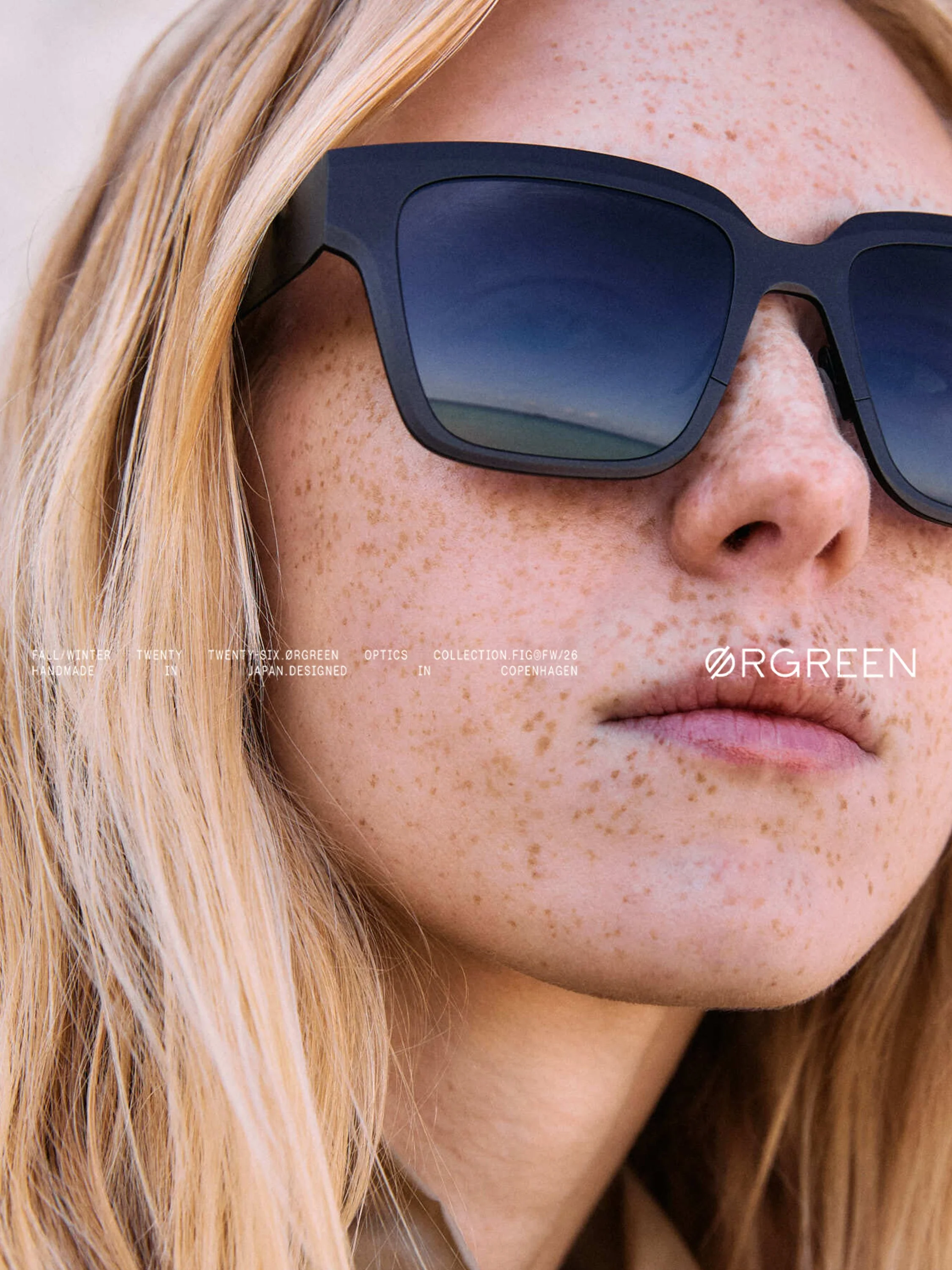 Blocking them sunrays out in the Auralis from the Titanium Sun collection 〜