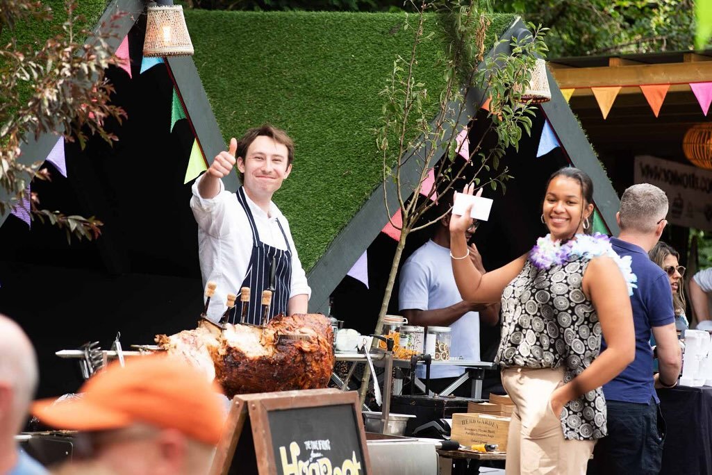 Here&rsquo;s another look at everything you can expect to enjoy at this Sunday&rsquo;s Party in the Pub. Don&rsquo;t miss out, get your tickets via the link 🔗 in our bio!
🏄&zwj;♀️ 🎨 🥥 🌴 🐀 🫖 🐐 🐷 🪄 👑 🍔 🍻 🍷 🥂 

#partyinthepub #pubparty #c