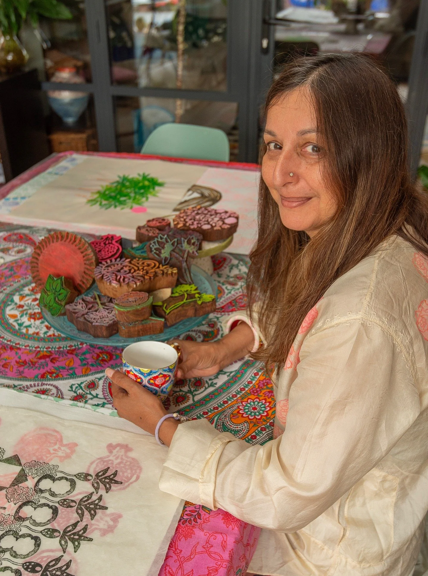 Over the last few weeks, we have been showcasing #localartists in the #pitshanger community that are taking part in #ealingbeat. The final artist that the PCA is showcasing is Neera Seghal. Get a look inside her #studiolife and what she loves about o