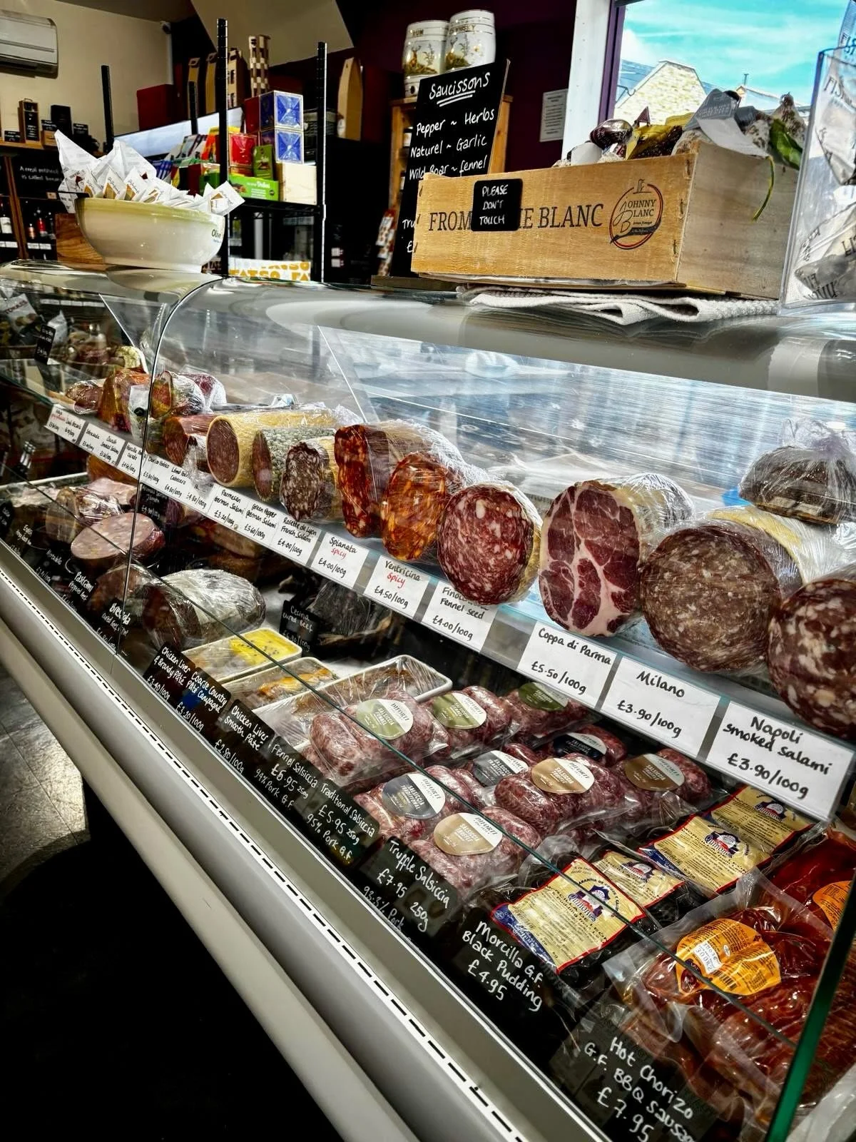 Tony spent some time yesterday rearranging the meat fridge and it looks fabulous. We have a great selection of cooked meats and charcuterie, pates, cooking chorizo and Italian Salsiccia.
If you haven&rsquo;t been in yet, please pay us a visit!
#harri