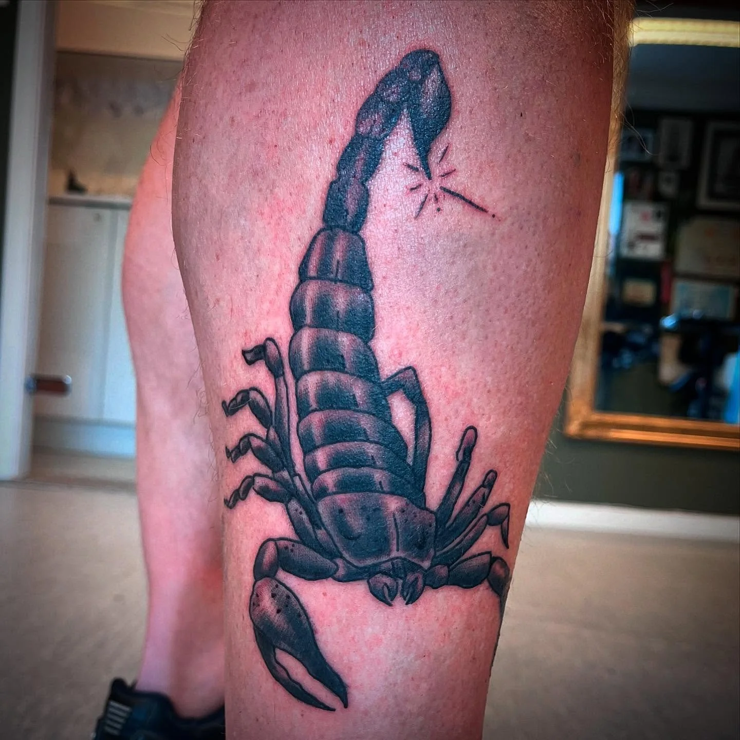 Avslutter uka med en skorpion!
DM eller 46770800 for info /booking

#bl&aelig;kkcompagniet #hamar #norway #tatovering #tattoo #tattooed #tattoos  #ink  #insta #instagram  #love #blackwork #tattoogirl #inkedgirls #artist #art #tattooartist #tattooidea