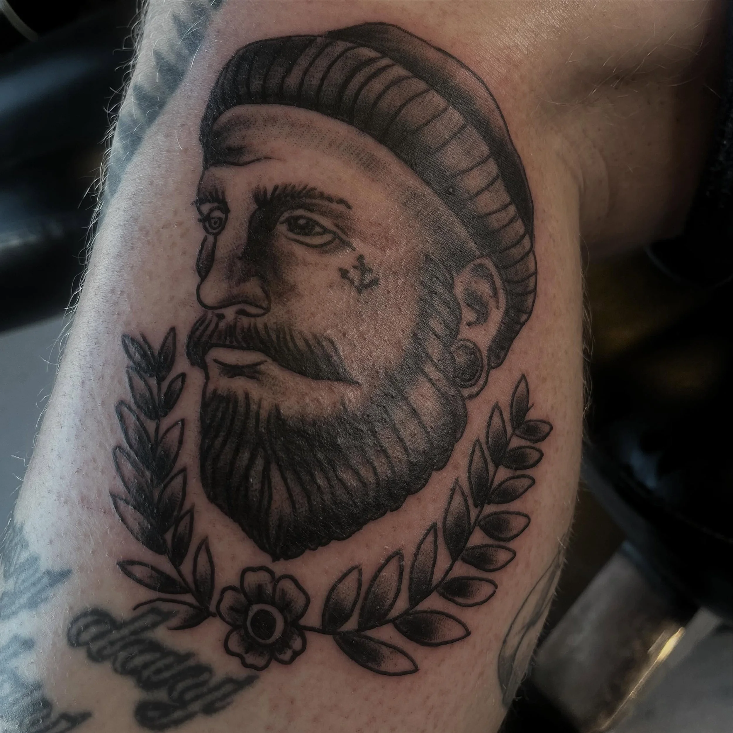 Da er vi i Mai, og sommeren kommer med stormskritt! Er du klar?
Dm eller 98866120 for booking/info 

#tatovering #ink #bl&aelig;kkcompagniet  #blekk #tattoo