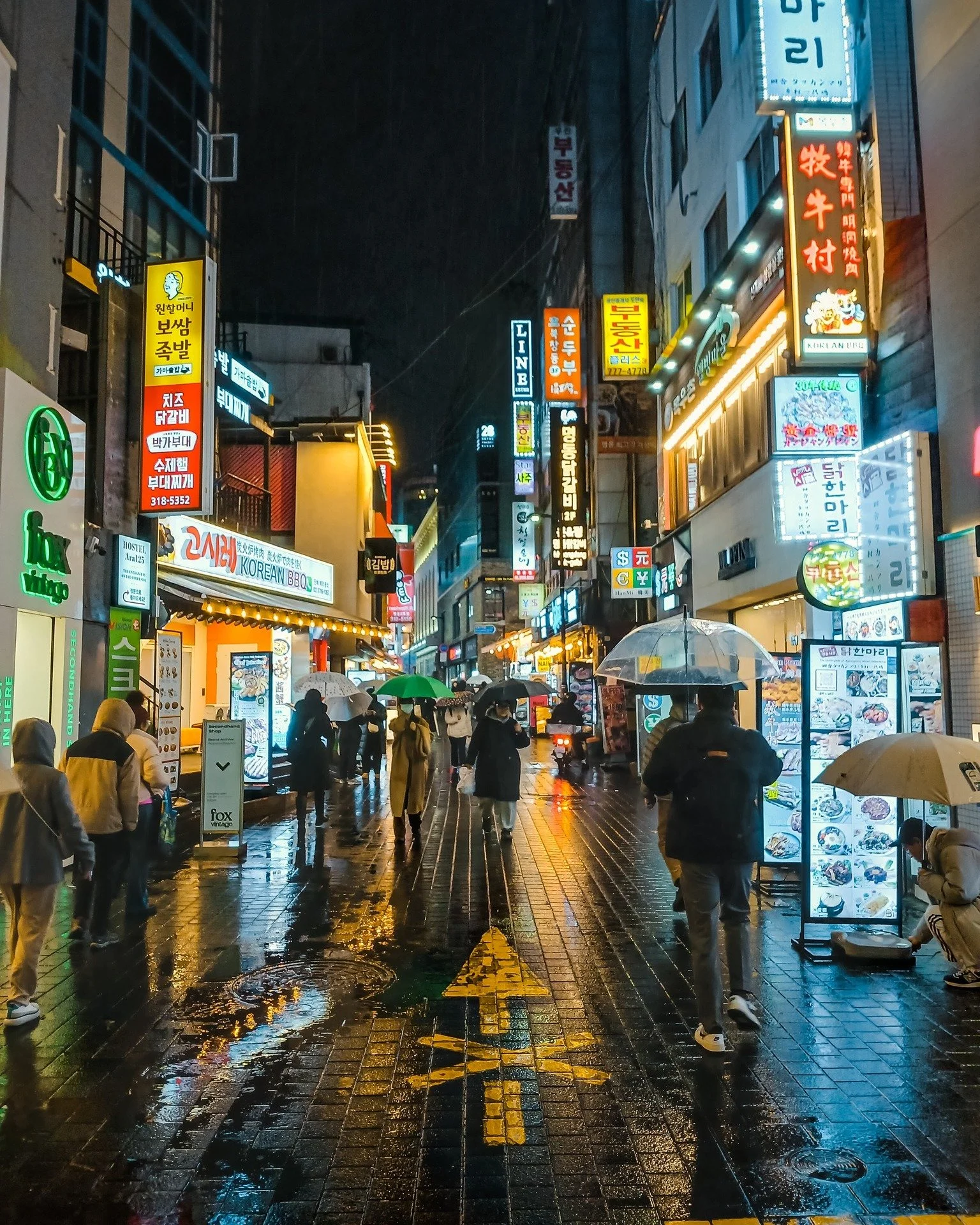 Myeongdong at night 🇰🇷
Blog + vlogs coming very soon, promise!

👉 Follow King Tolentino for travel stories, tips, and real experiences ✈️

#KingTolentinoTravels #TravelWithKingTolentino #KingTolentinoExplores #Seoul #SouthKorea