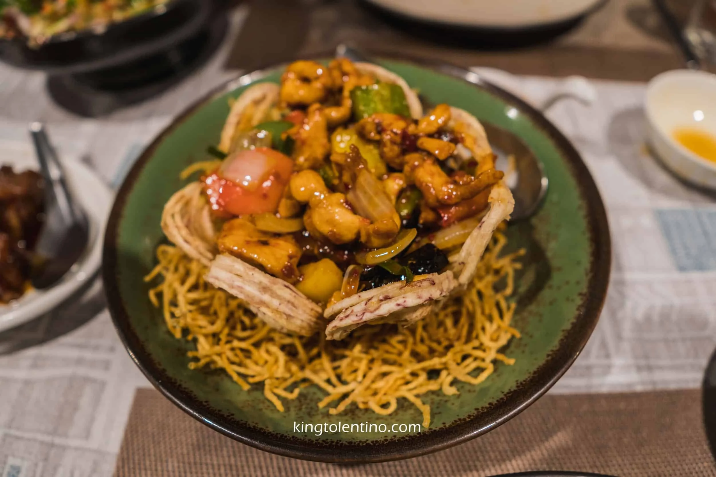 Crispy noodles of Baan Met Sai