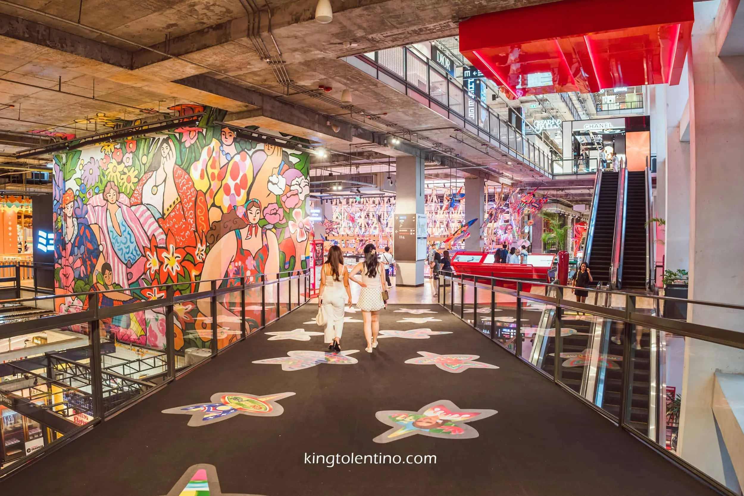 Em Market Hall of EmSphere