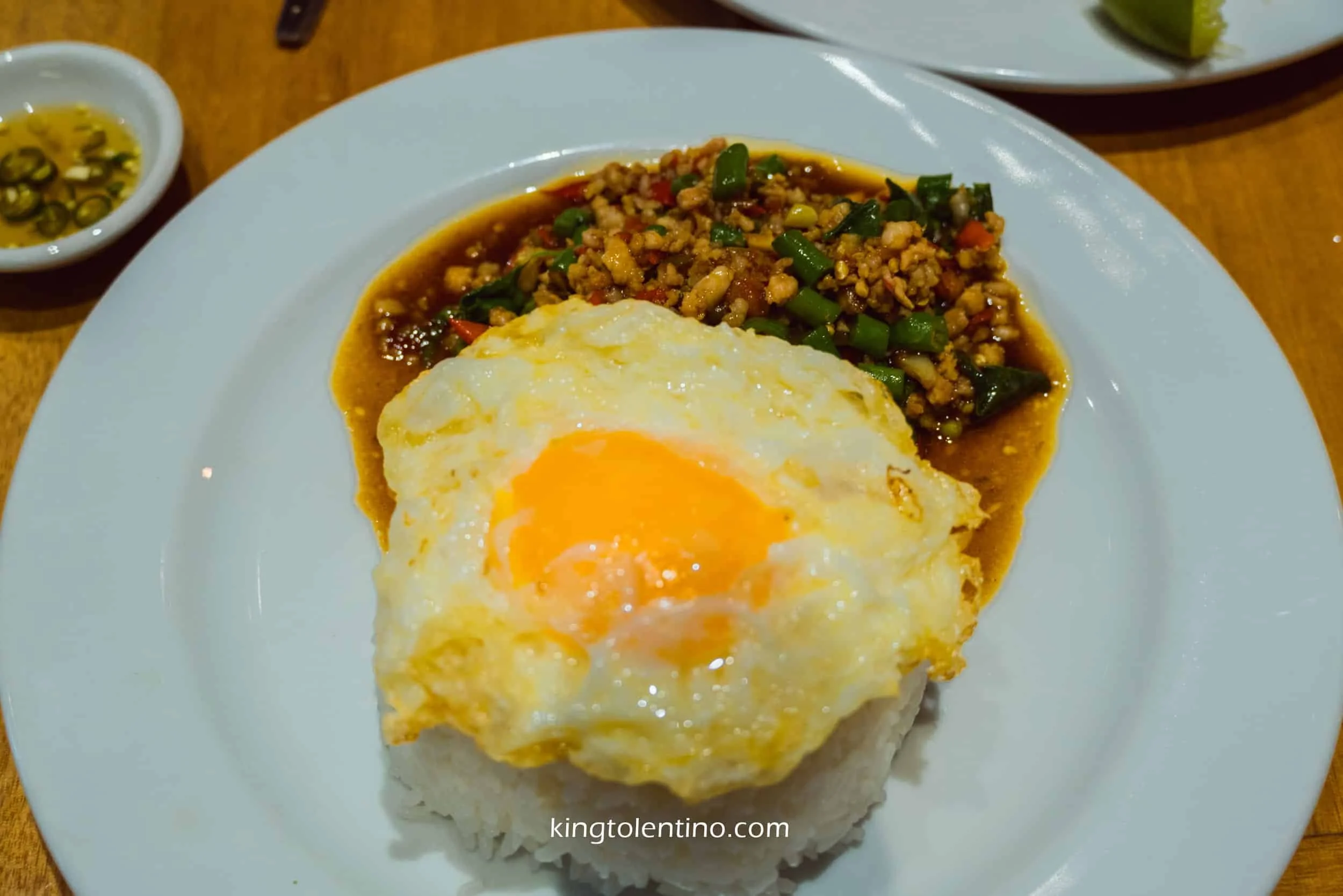 Mae Sri Ruen