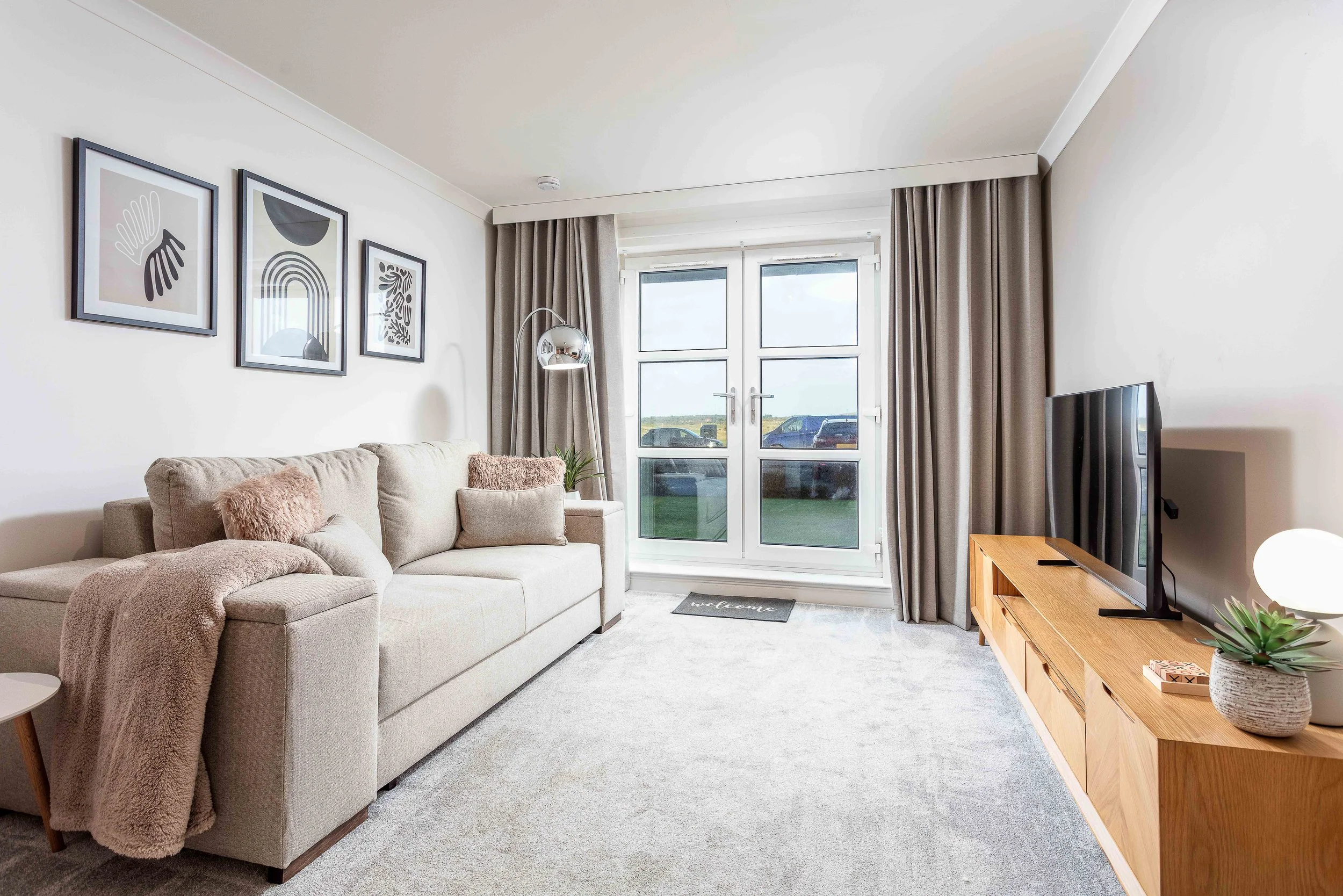 21B Links Road - Prestwick - LR-6.jpg