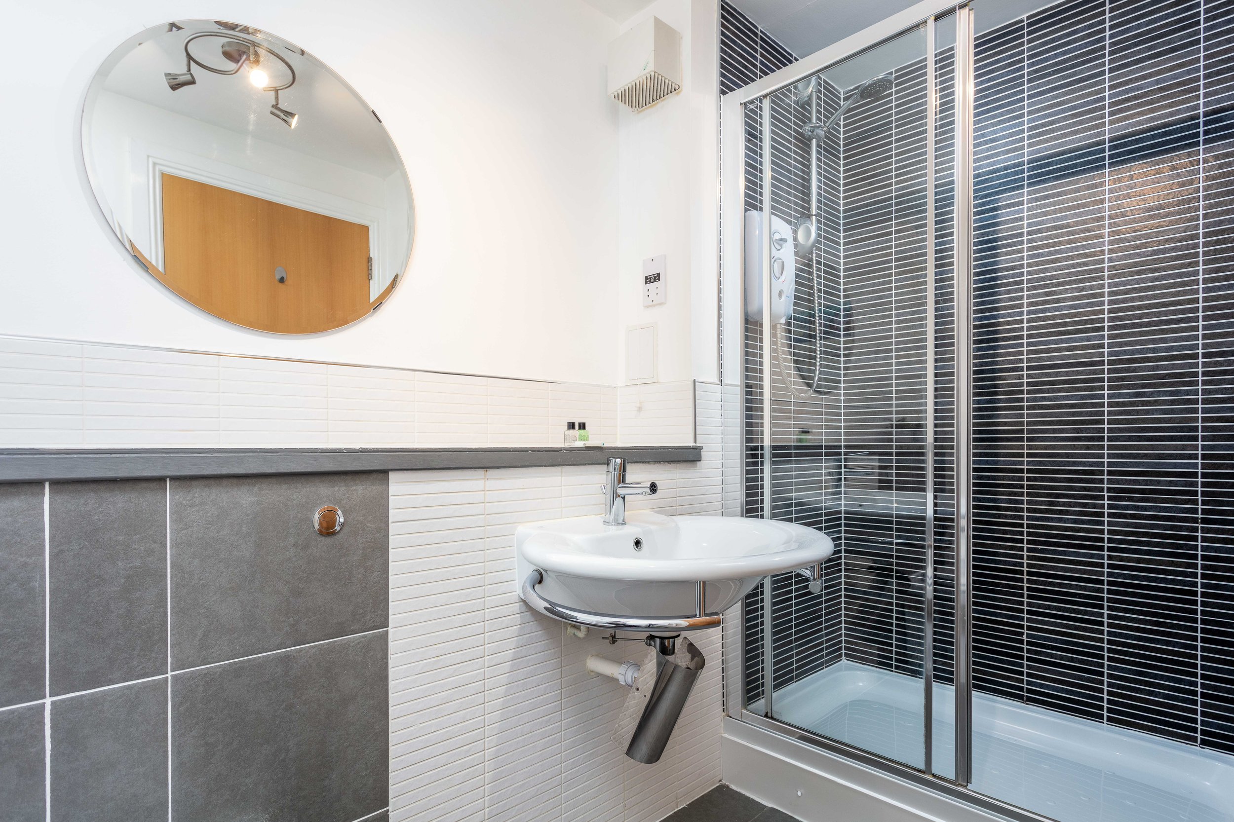 21B Links Road - Prestwick - LR-2.jpg