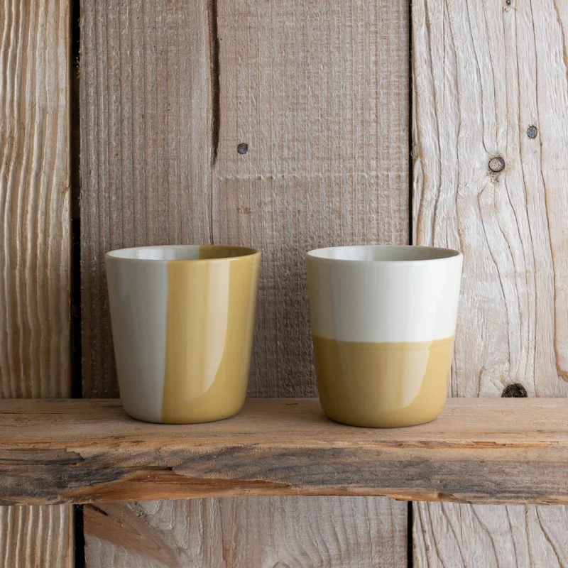 Mustard_yellow_rue_large_beaker.webp