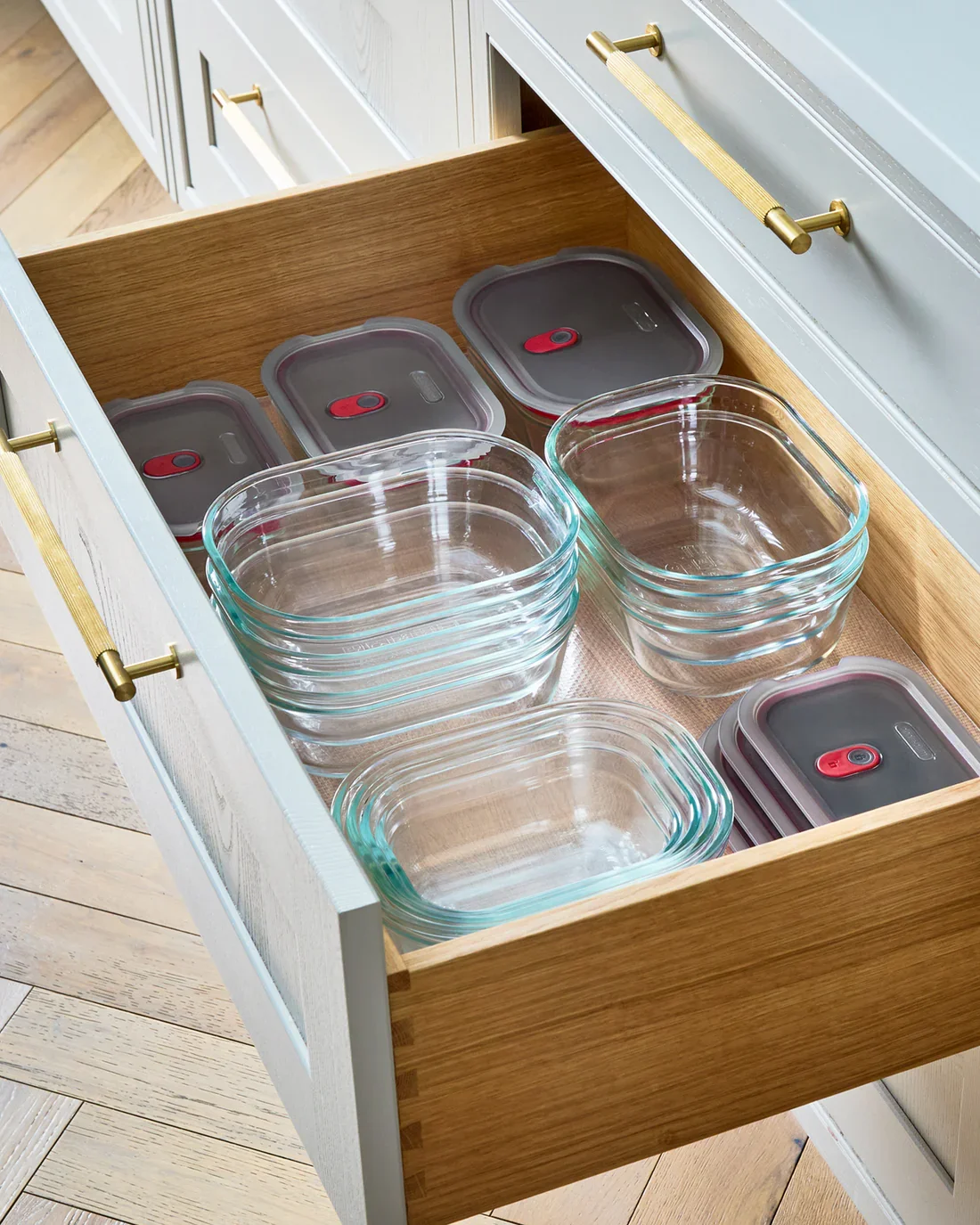 black-blum-stack-nest-food-containers-x-3-compact-storage.webp