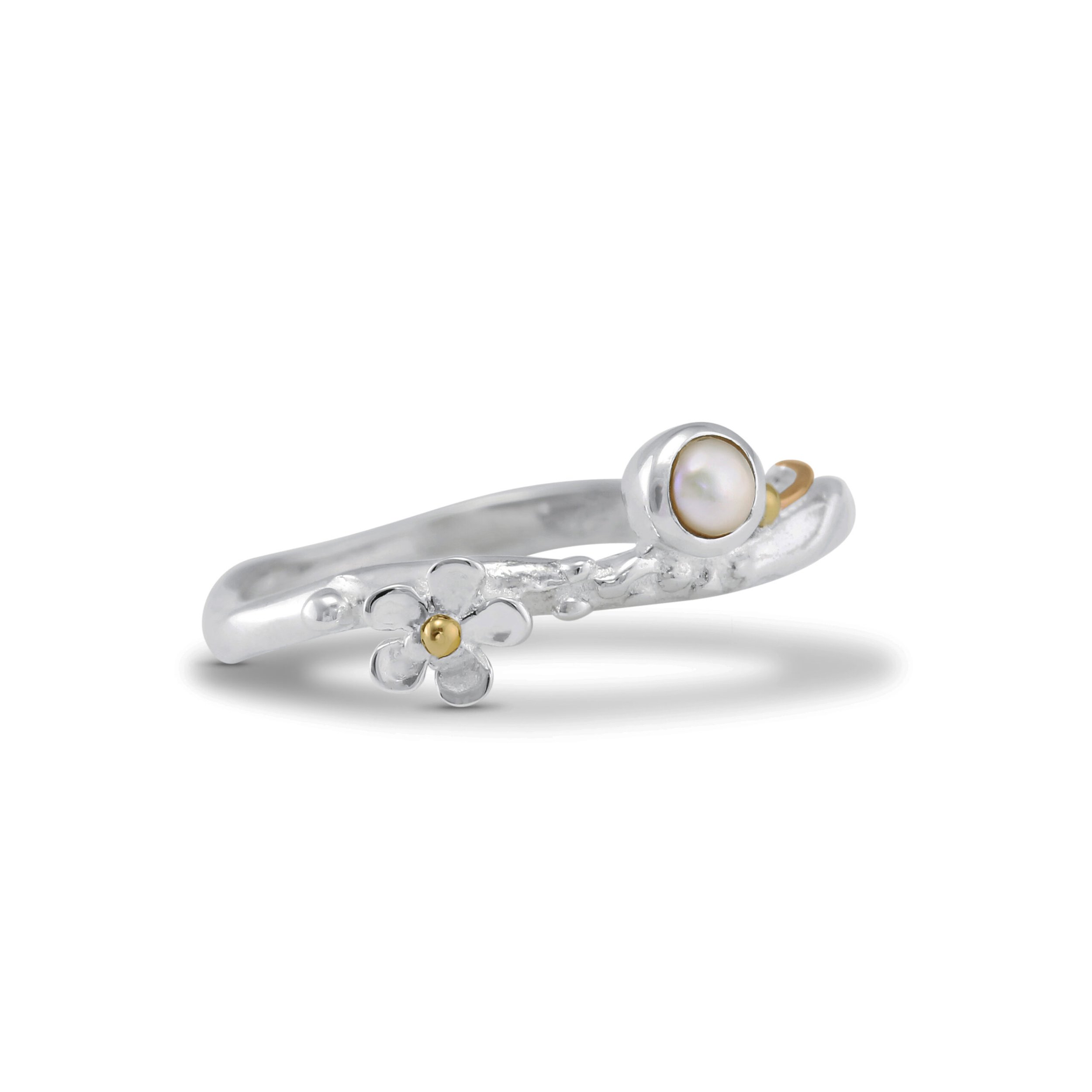 BANYAN PEARL:FLOWER SILVER RING.jpeg