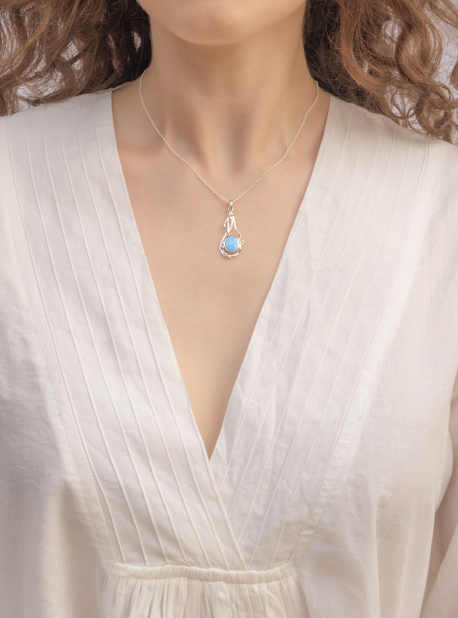 BANYAN SILVER TRESSES OPLALITE PENDANT 1.jpeg
