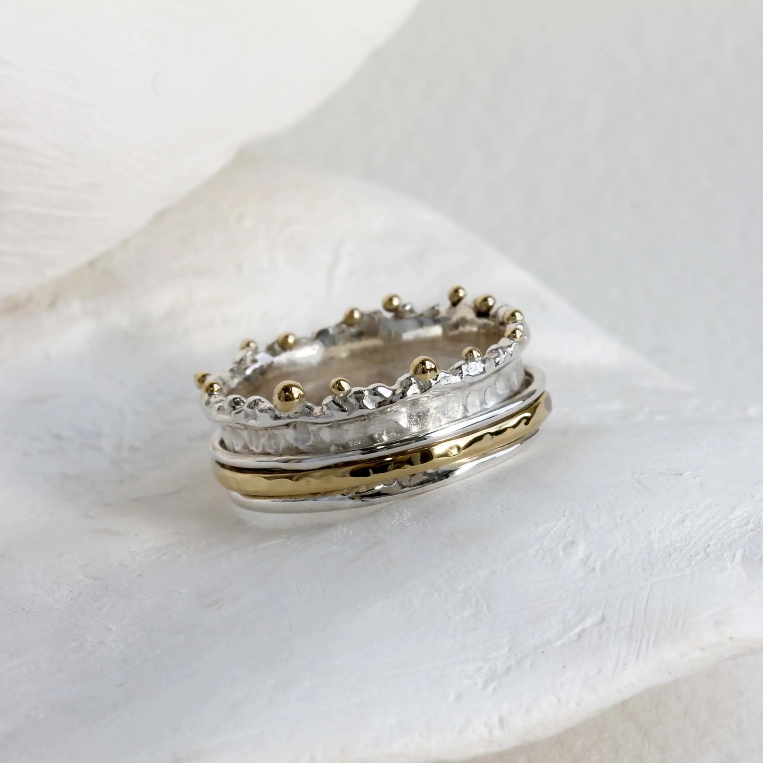 Ri0867sterlingsilvercrownringwithspinningringsfidgetring.webp