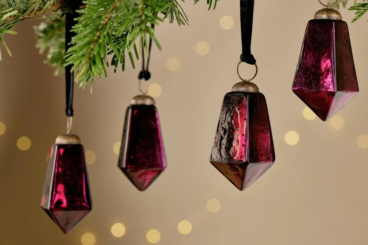 NKUKU RATNAM RUBY BAUBLES - LARGE - SET OF 4