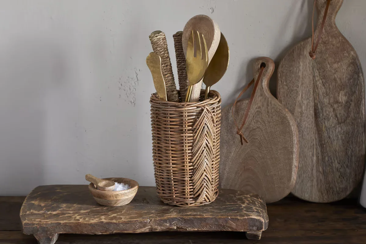 NKUKU BERSAMA RATTAN UTENSIL HOLDER - NATURAL