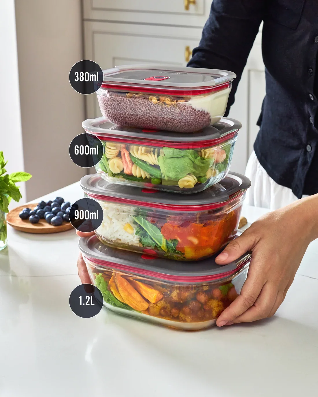 black-blum-stack-nest-food-containers-x-4-different-sizes.webp
