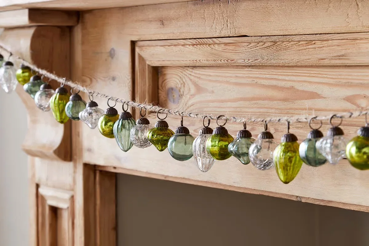NKUKU EKITI BAUBLE GARLAND - MIXED GREEN & CLEAR