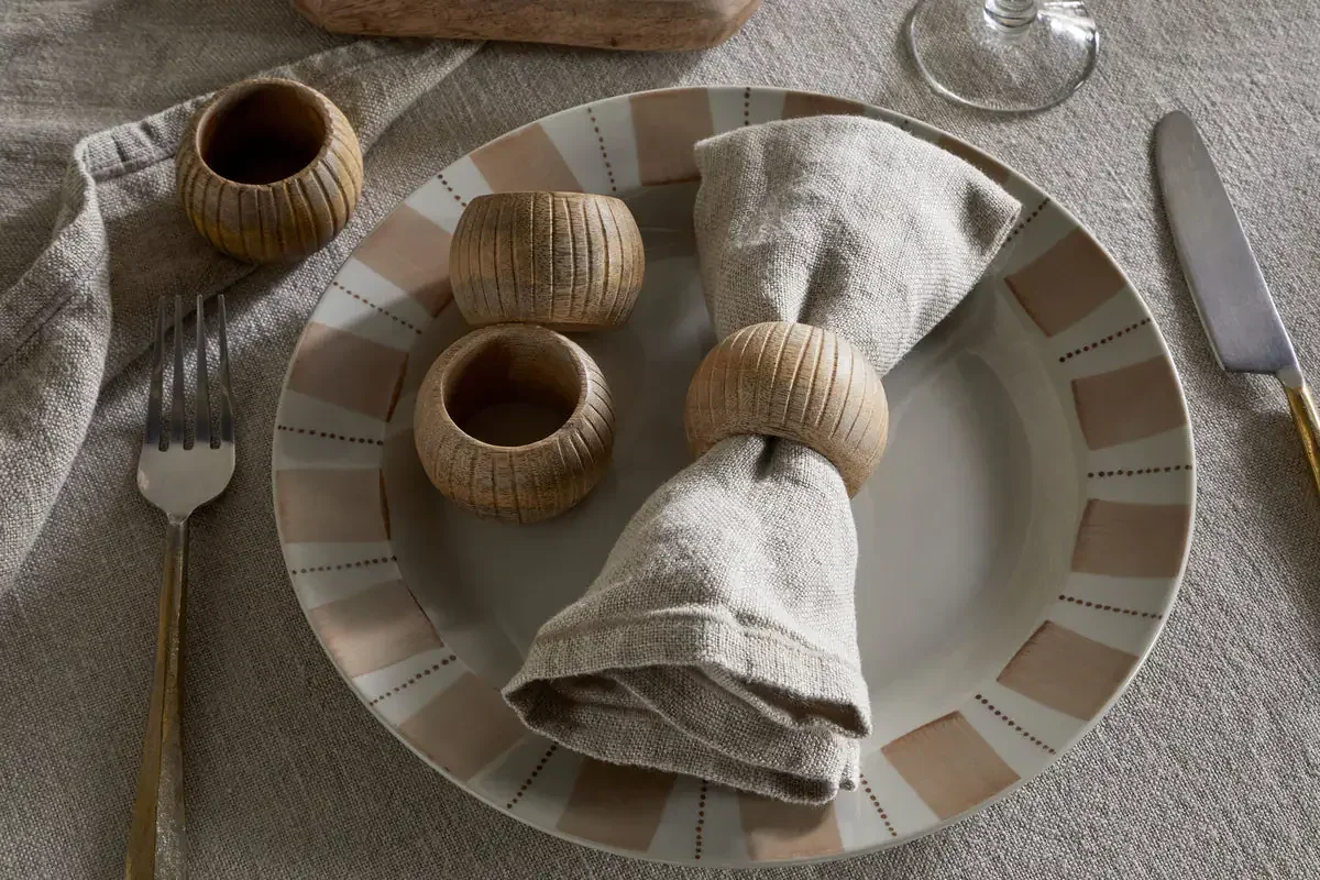 NKUKU VIVAN NATURAL NAPKIN RINGS - SET OF 4