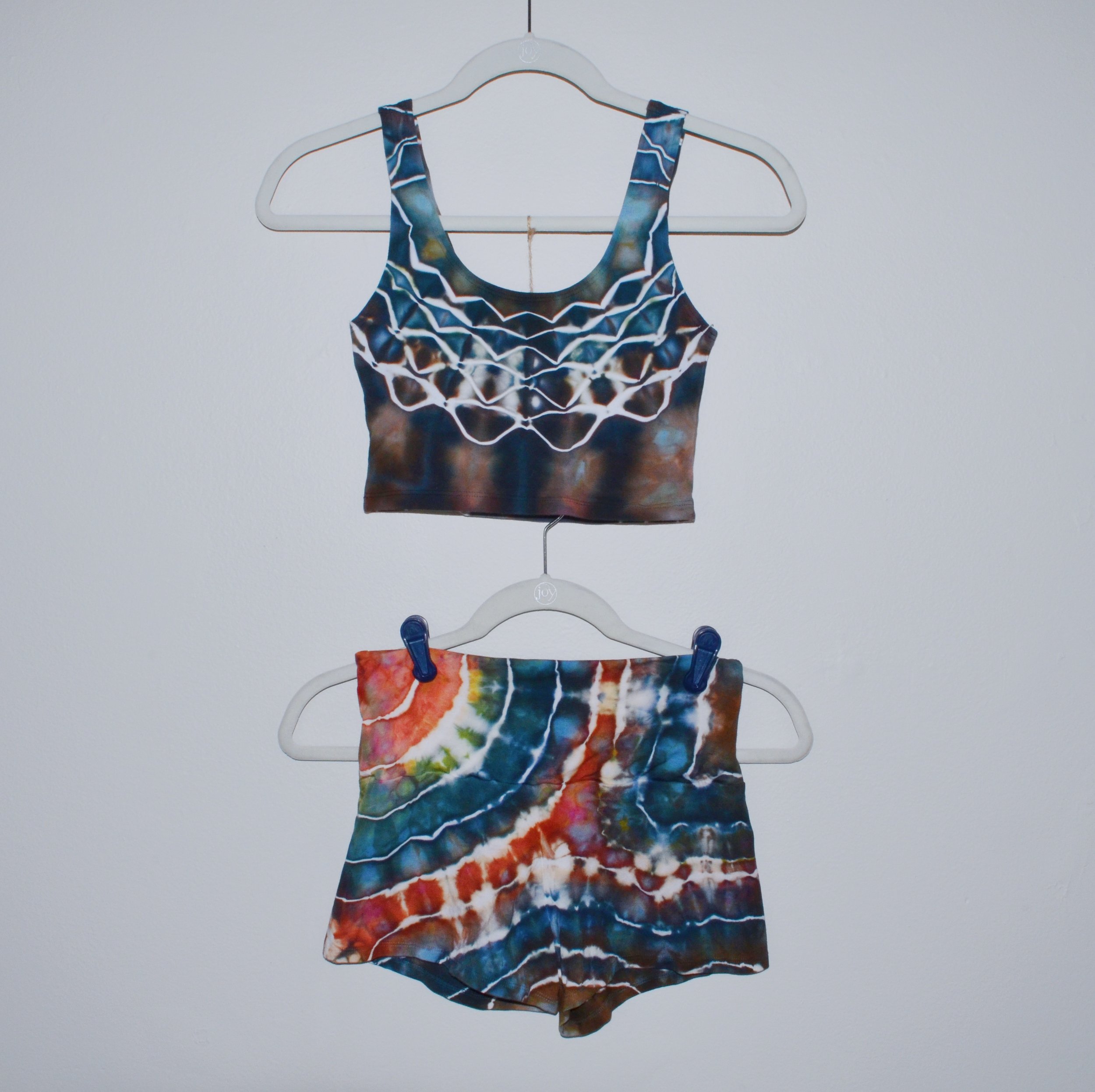 Small "Diamonds & Rust" Yoga Shorts Set