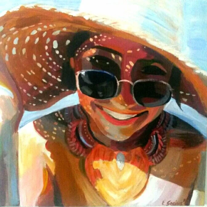 Frau im Sonnenhut mit großen Sonnenbrillen, lächelnd, im Strandumfeld, farbige Malerei