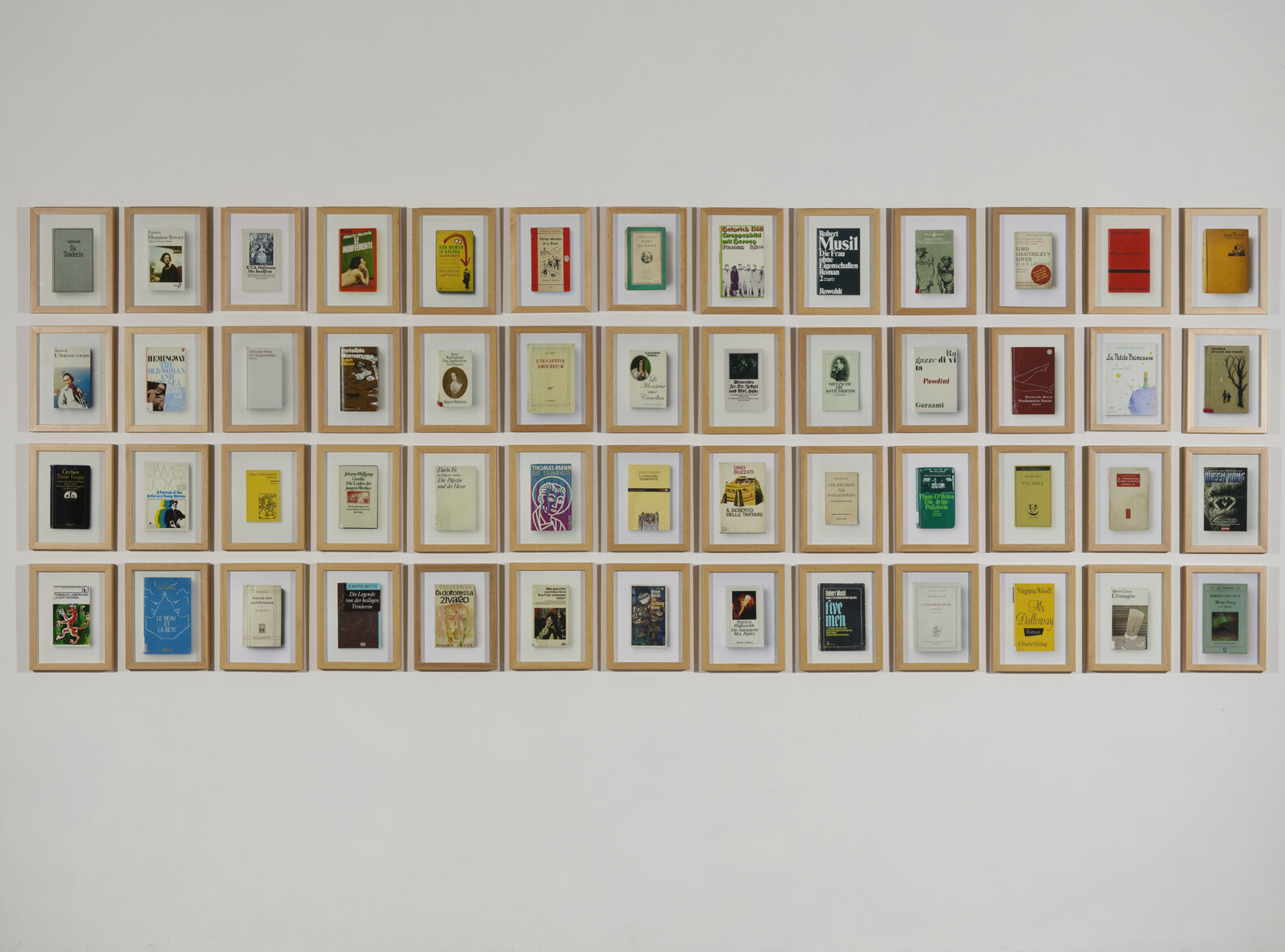  Daniela Comani,  366 Days, 52 Bookcovers and 1 Happy Couple , Installation at CJG, April 2011 