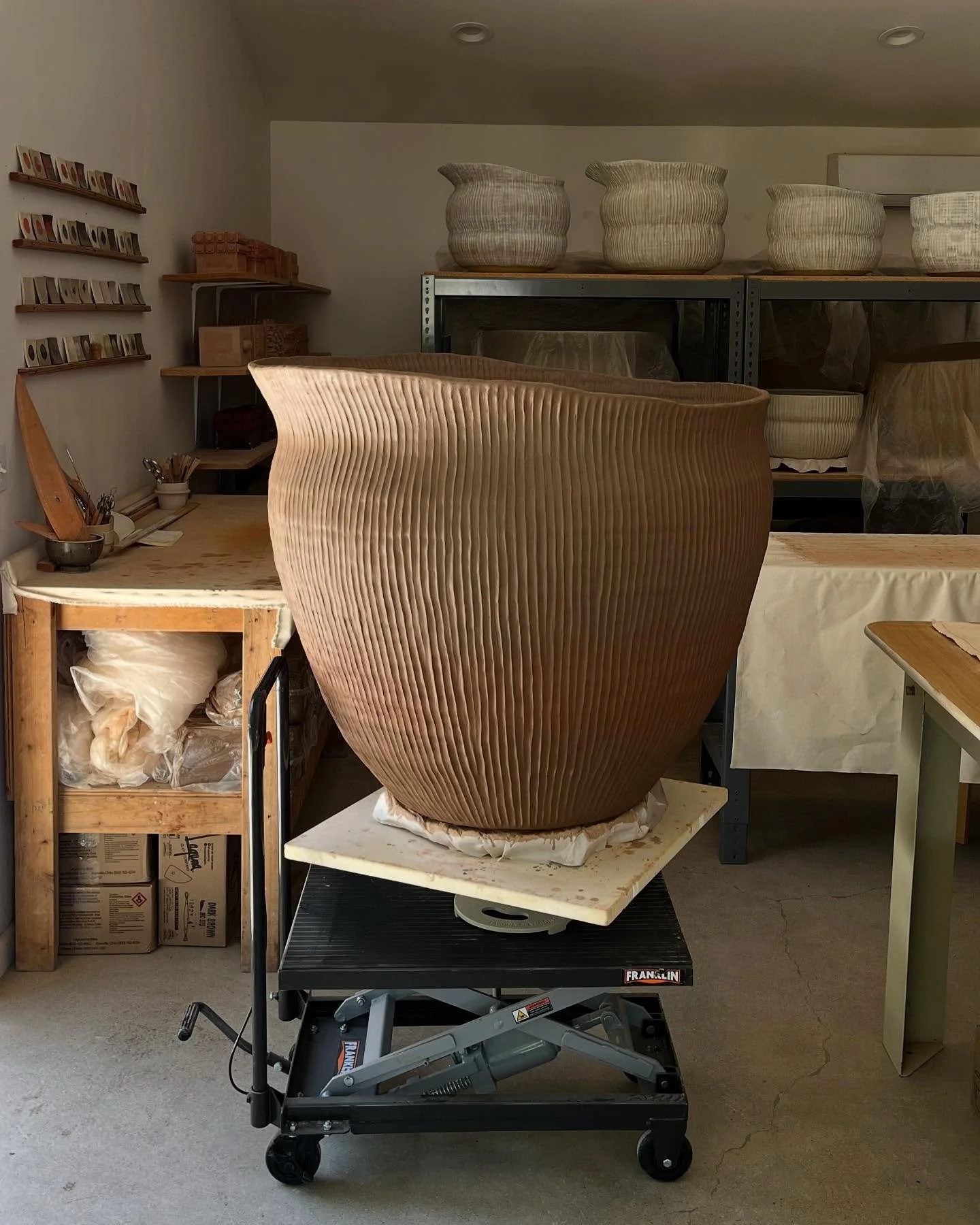 The smaller (!!! 🤪🏋🏻&zwj;♀️) of a pair of vessels that will become fountains for @unfolddevelopment Encinitas 🩵

So so lucky to have partners who want me to make things that are so exciting for me to make - thank you @unfolddevelopment @mel.meagh