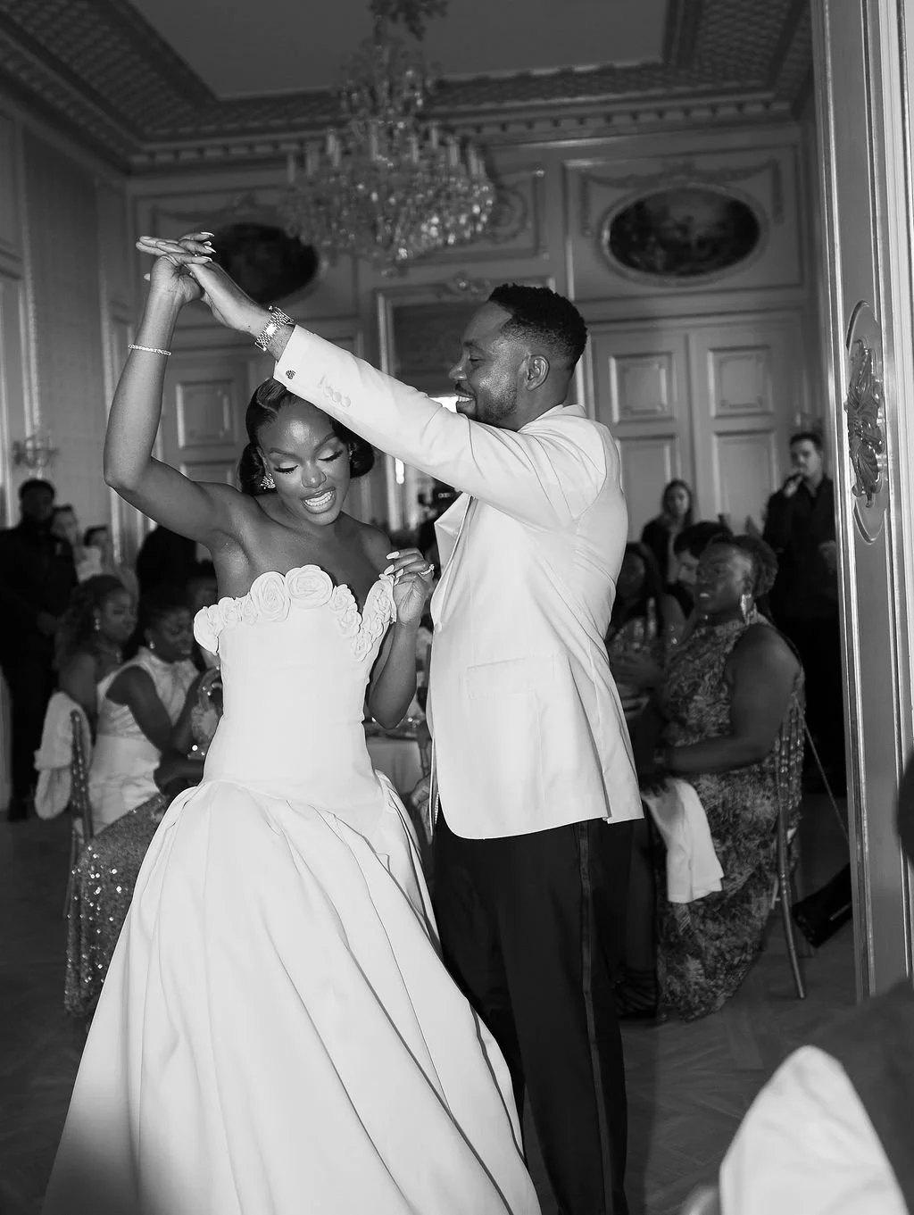 Lucy_Munoz_photography_chateau_st_georges_France_wedding_reception-60.jpg