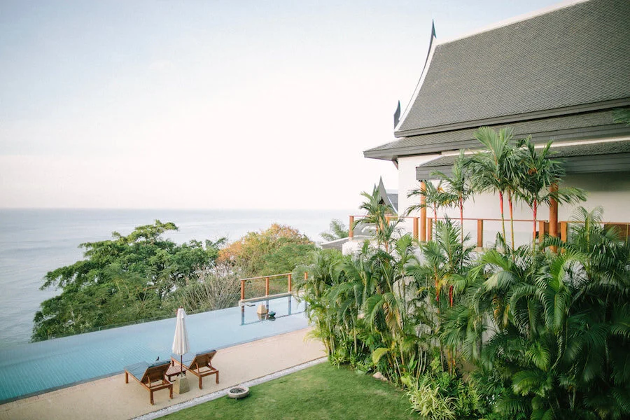 saya-photography-wedding-gold-sparkling-photographer-villa-aye-phuket-7_orig.jpg