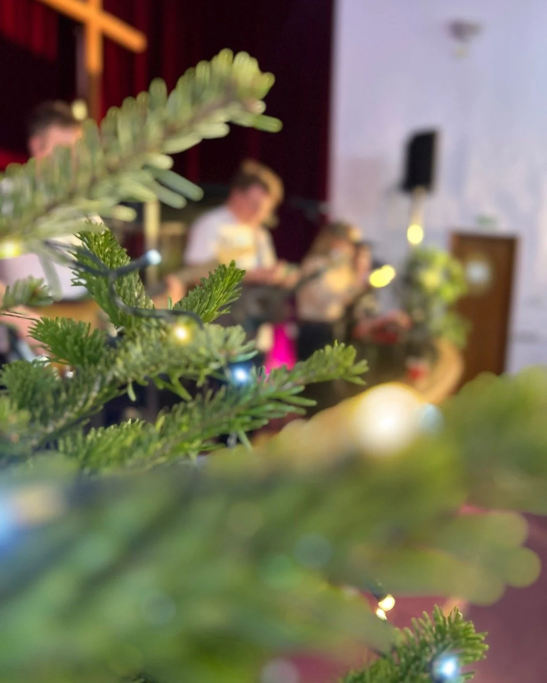 🎄✨ Christmas has officially begun at Redeemer! 
This Sunday we started our series &quot;The Gifts of Christmas&quot; and looked at the gift of Frankincense &amp; Hope.

Frankincense was a gift that showed Jesus came to connect people with God &mdash