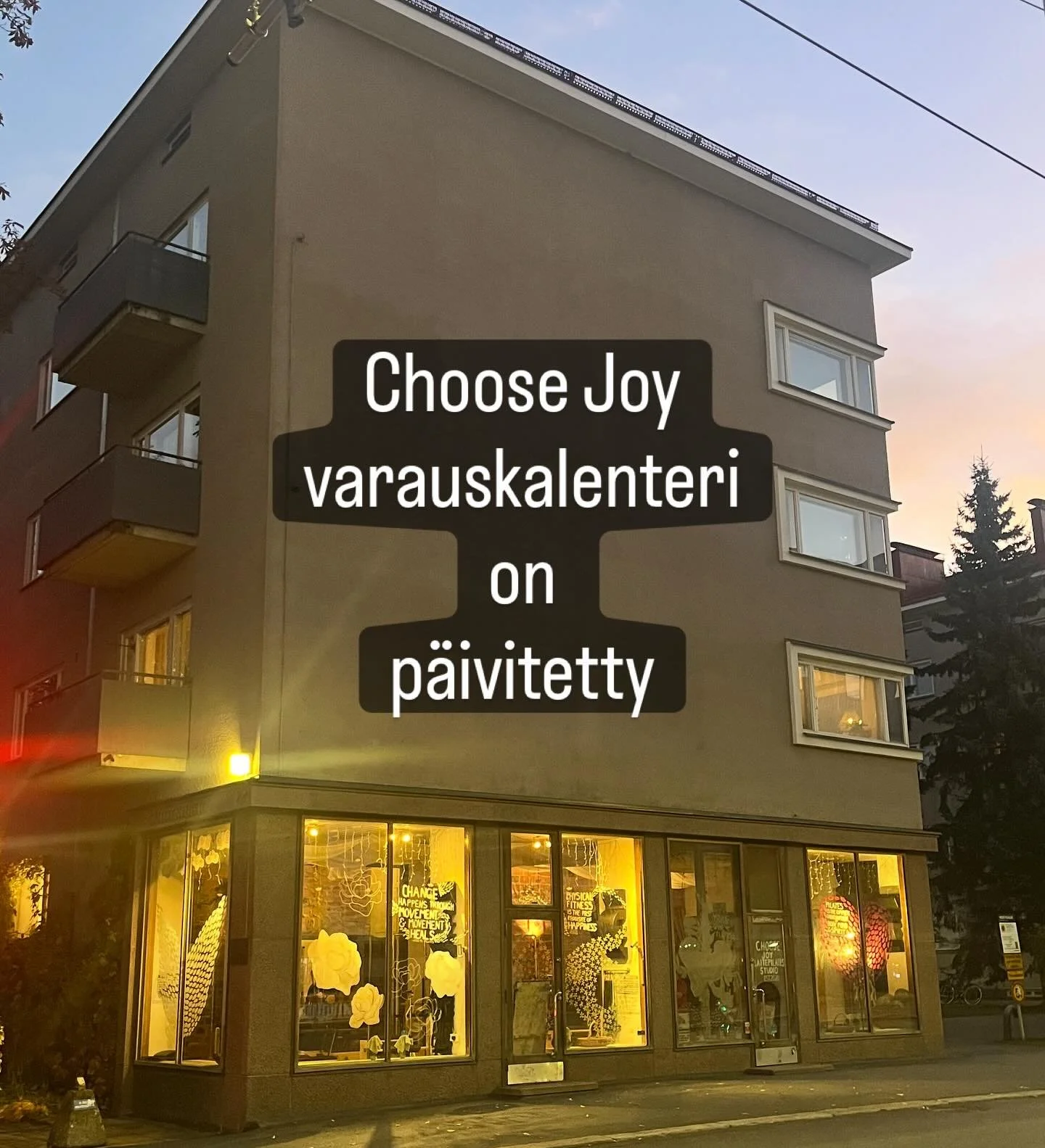 Choose Joy:n varauskalenteri on päivitetty ja tunteja voi varata jouluun saakka. Uusia ja lisätunteja on tarjolla:
Ma 
klo 18 Sculpt & Tone 
(Wunda & Mat) 
klo 19 Sculpt & Tone 
(Wunda & Mat) 
klo 20 Sculpt & Tone 
(Tow