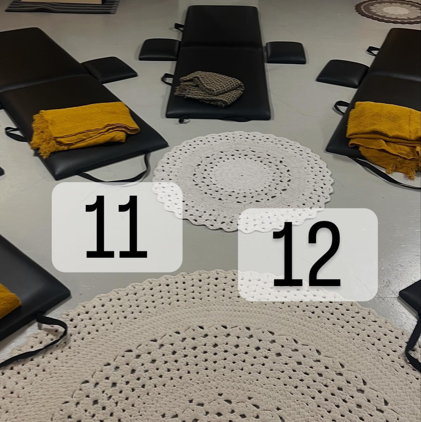 Luukkuja on taas avattu ja lahjoja on jaettu! Taas tuli ilmaisen tunnin ja Pilates sukkat voittajille. Pilates sukat ovat todella hyv&auml; investointi. Ne lis&auml;&auml; turvallisuutta sek&auml; pitoa. Hygienia syist&auml; emme voi sallia treenaami