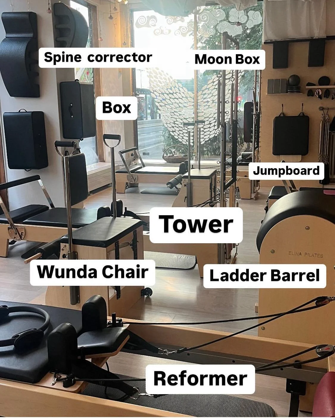 Oletko valmis kokemaan Pilateksen koko potentiaalin? 
Vuodesta 2020 Choose Joyssa tarjoamme ohjattuja laitepilates tunteja, 
* 2 salia joissa on kattavasti Pilateslaitteita (kuten kuvissa n&auml;kyy)
* Ammattitaitoiset ohjaajamme osaavat r&auml;&auml