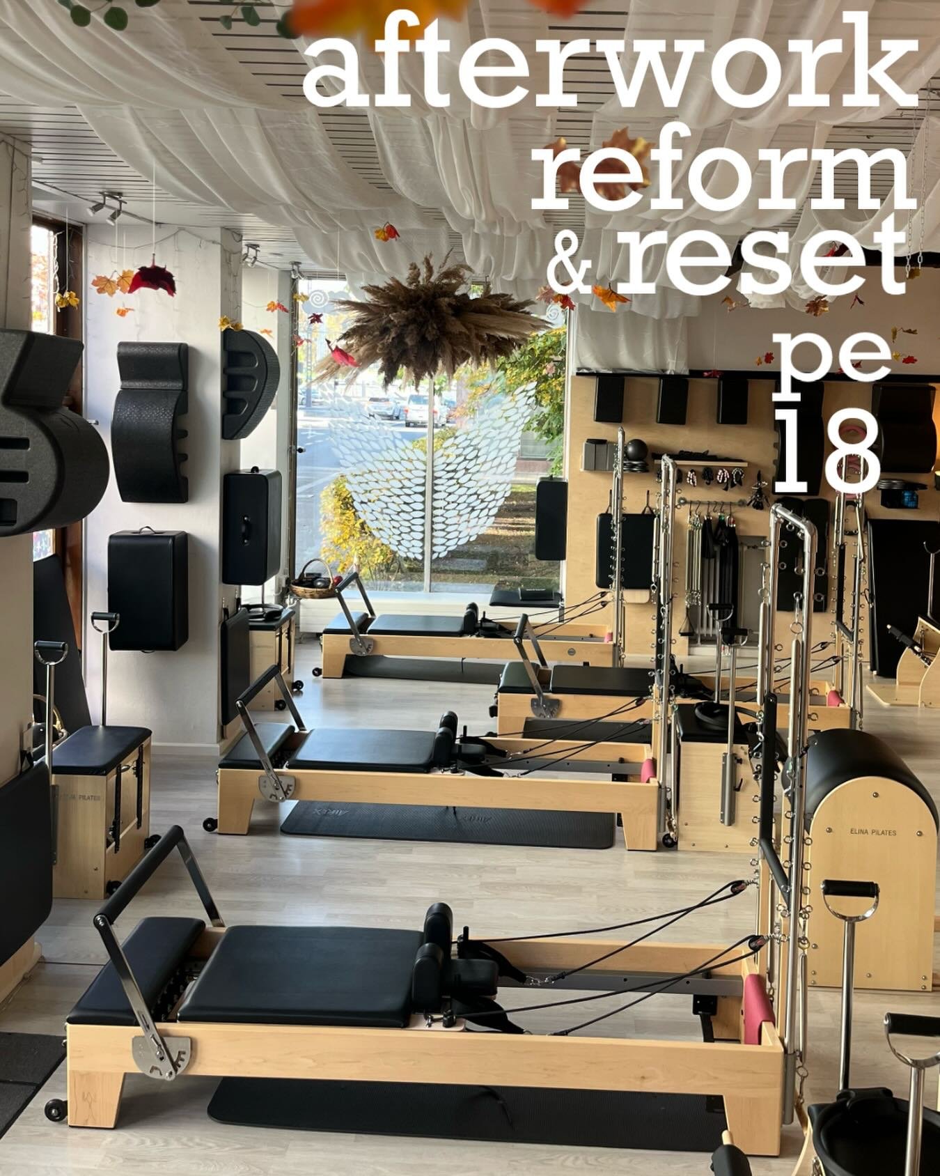 Varsauskalenteri on nyt avattu toukokuun loppuun saakka. Suosittu tunti palaa perjantaisin alkaen 3.4 klo 18 ✨ Afterwork ABC: Reform &amp; Reset &ndash; laitepilates + smoothie/mehuhetki ✨
Kaipaatko hetken heng&auml;hdyst&auml; arjen keskelle? 💭 
Te