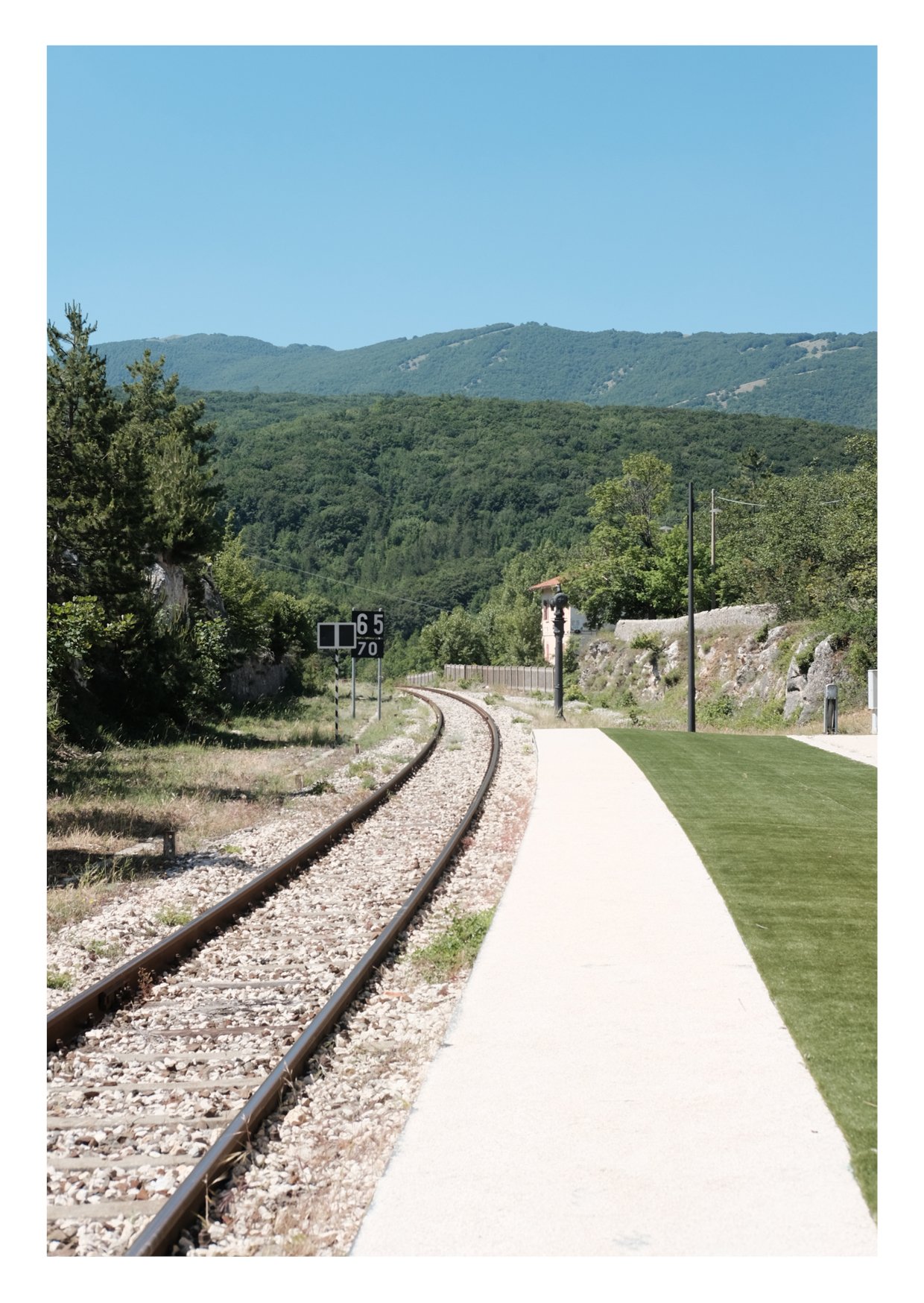 03. THE LAST MILE, FROM STATION TO TOWN ENGLISH11.jpg