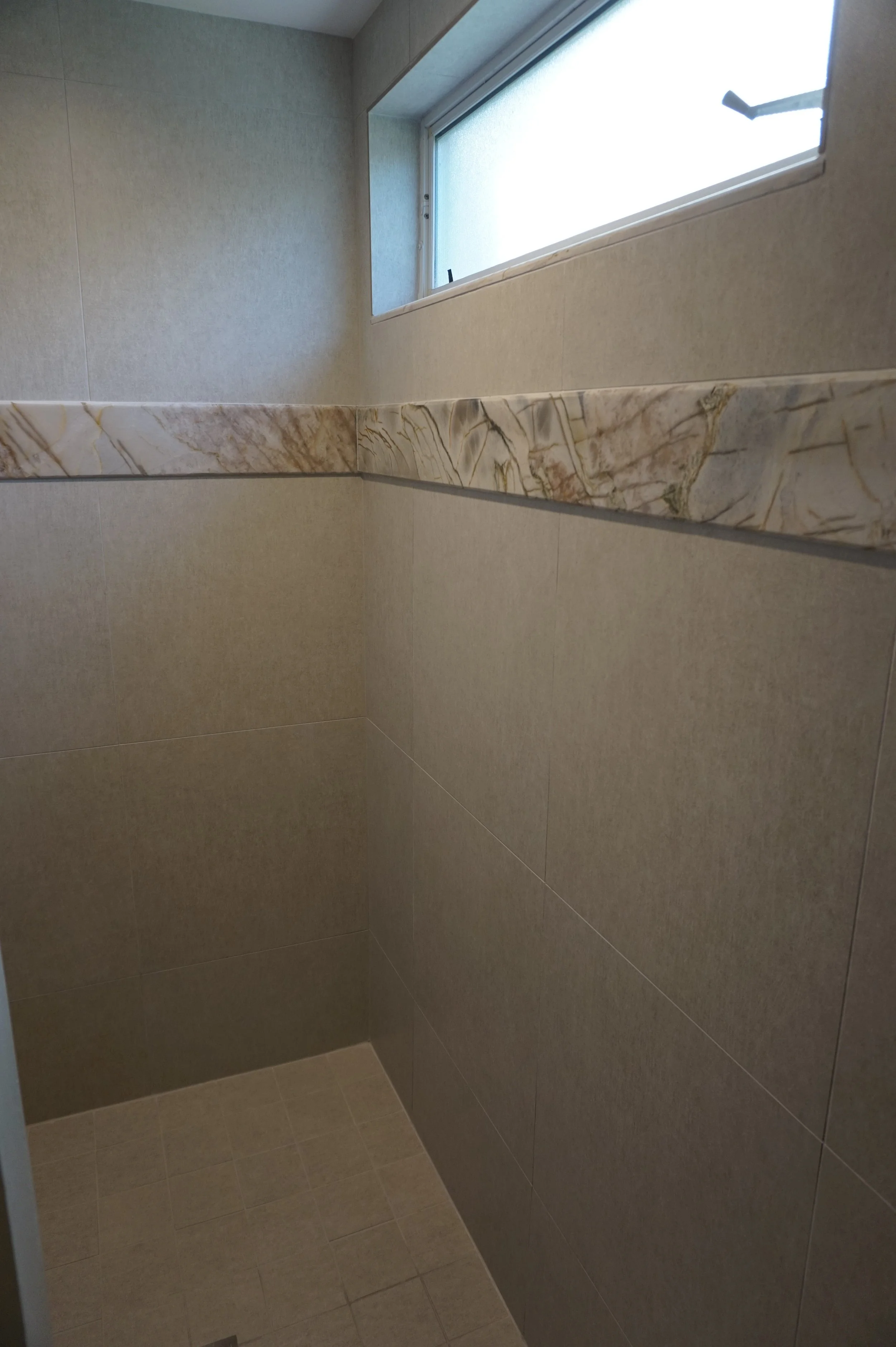 Holt Master Shower #2.JPG