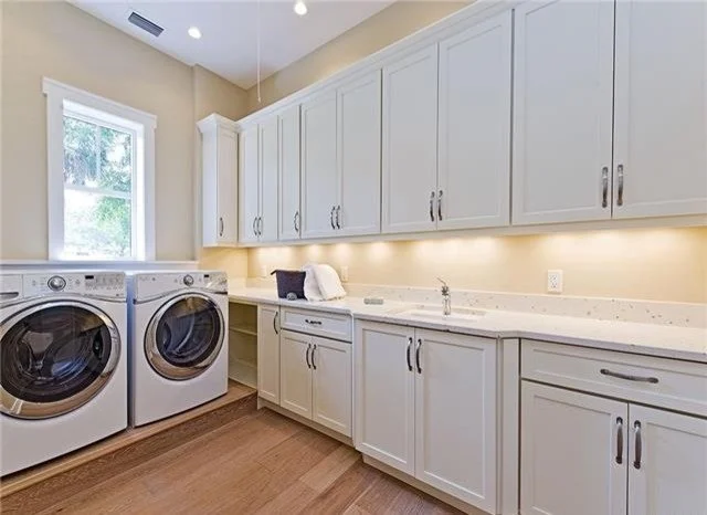 9th-ave-laundry-room-royal-constructors-of-naples-img~05114cdf06acf404_9-1076-1-f77b21f.jpg