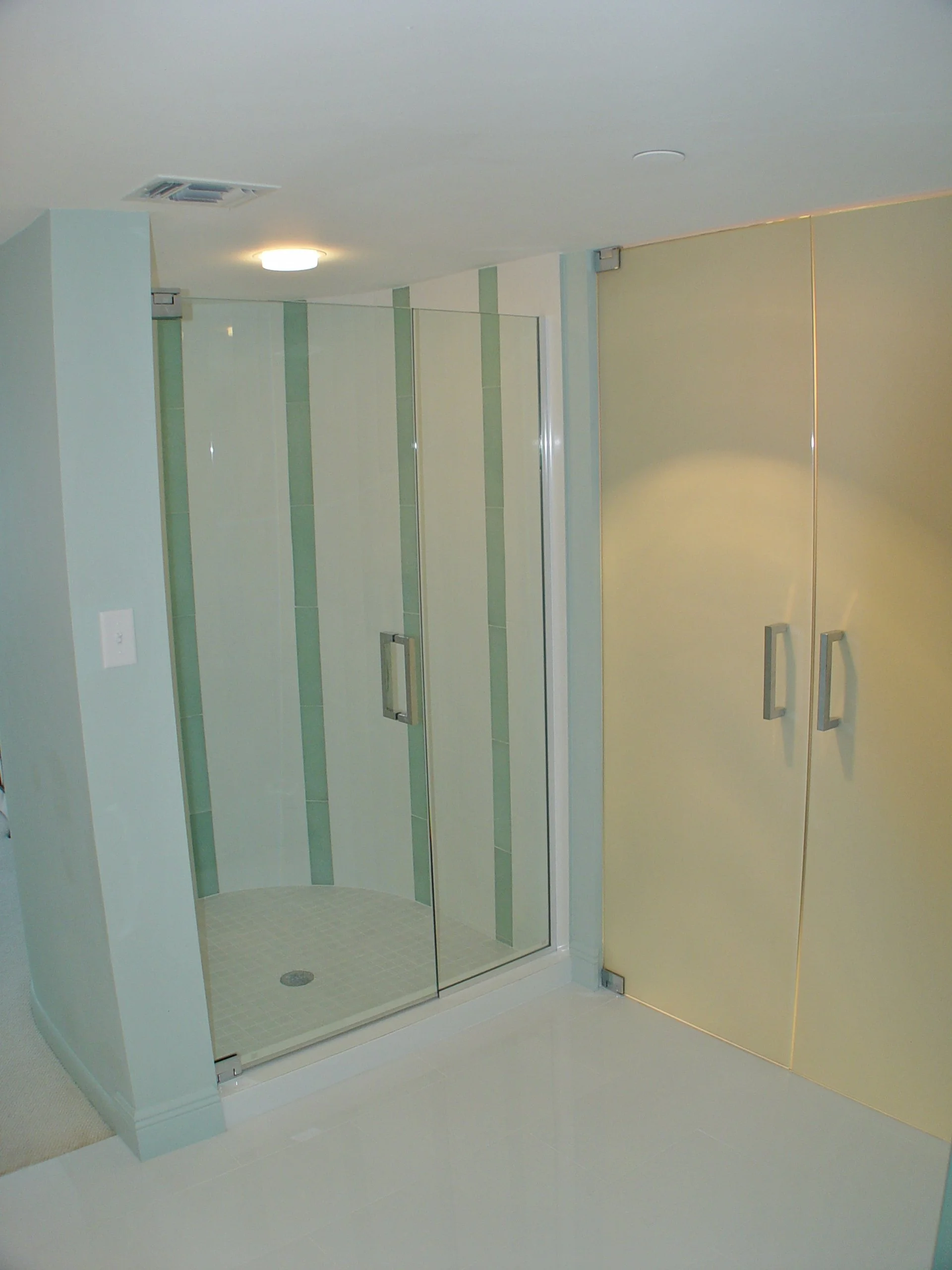 Gennett Master Shower.JPG