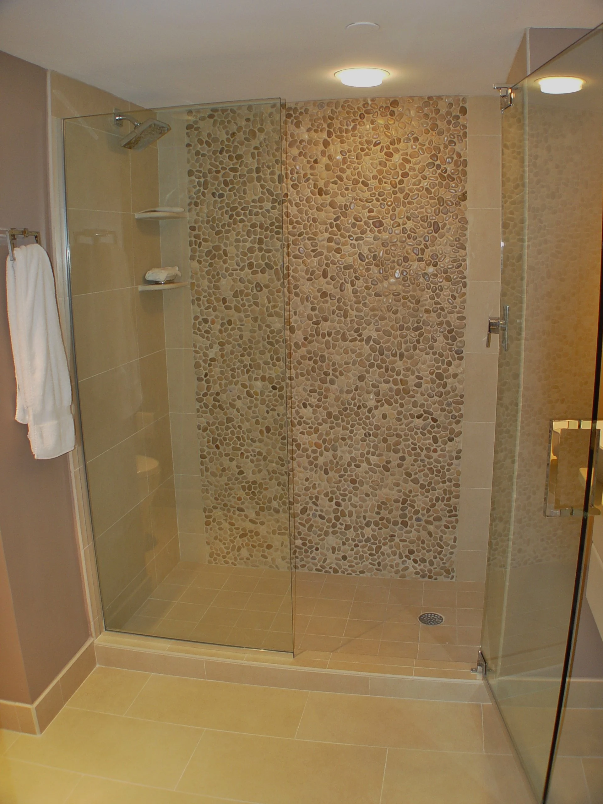 Gennette Guest Shower.JPG