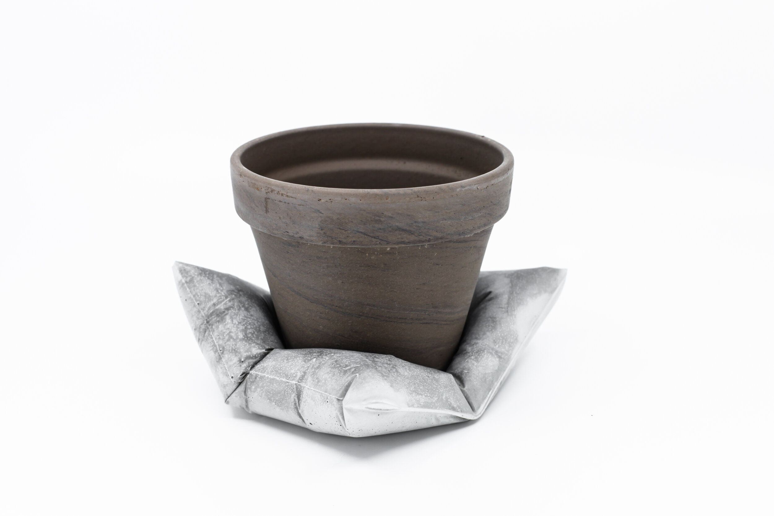 TINY DOT-PLANTER-10.jpg