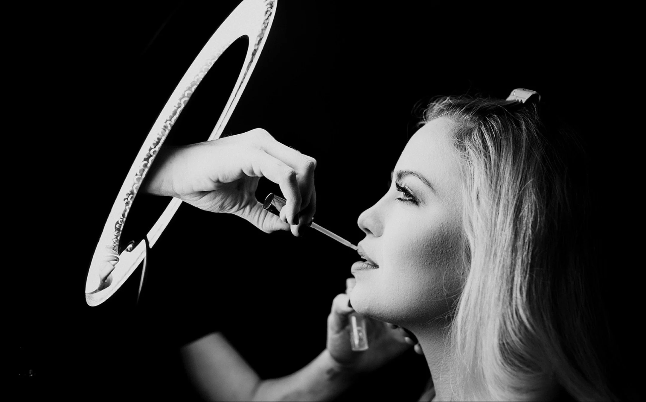 Getting ready for the big day. @sanantoniomag @historicpearl #weddingday #blackandwhitephotography #beauty #weddingday #creativephotography #thepearlhistoricdistrict #makeupartist #weddingphotography